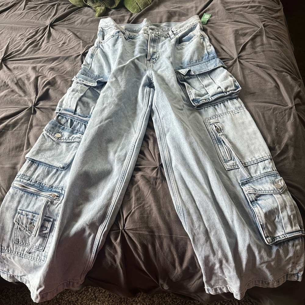 NWT Gap cargo jeans size 29 (8R)
